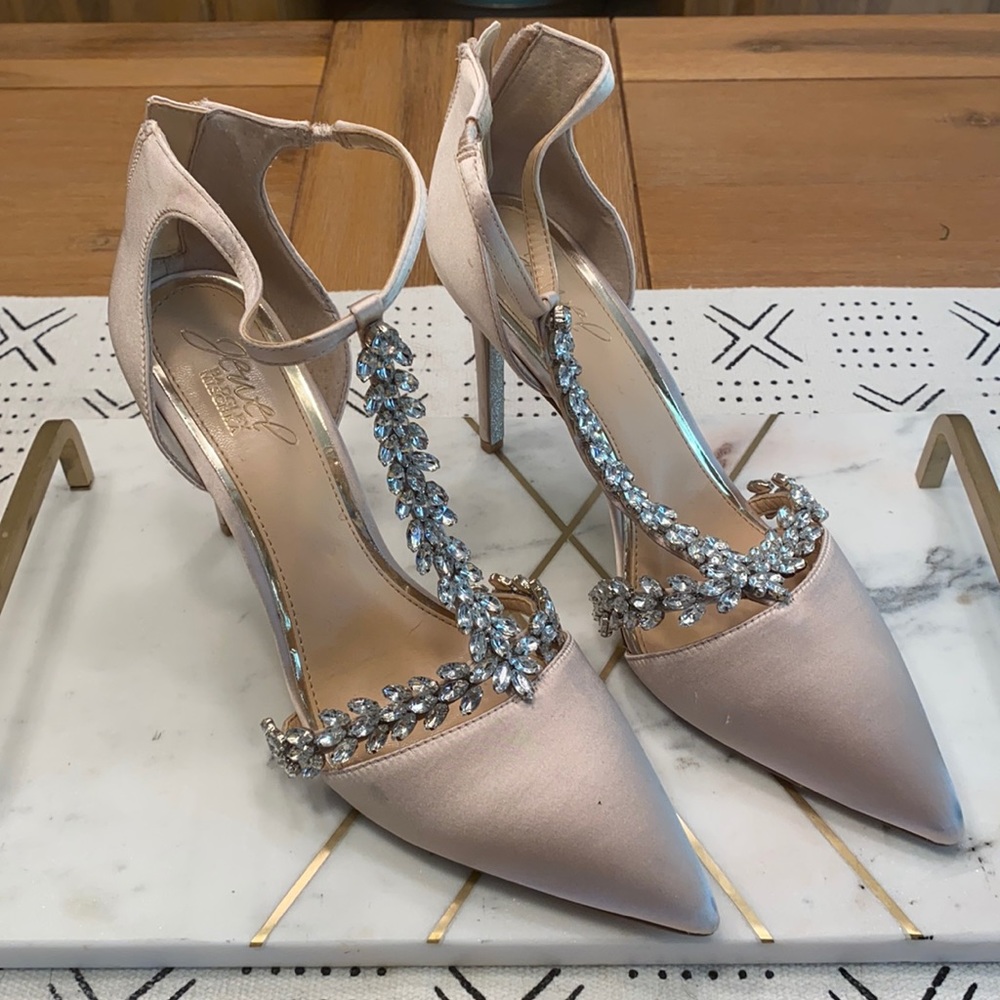 Jewel by Badgley Mischka high heels